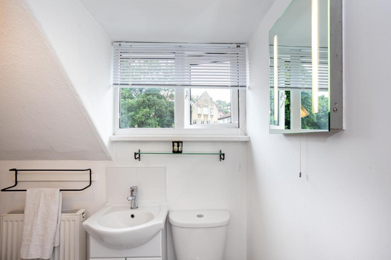 Cosy 2 Bed Apartment - Close To Leeds Centre Экстерьер фото