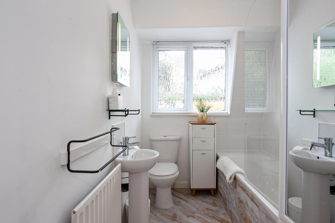 Cosy 2 Bed Apartment - Close To Leeds Centre Экстерьер фото